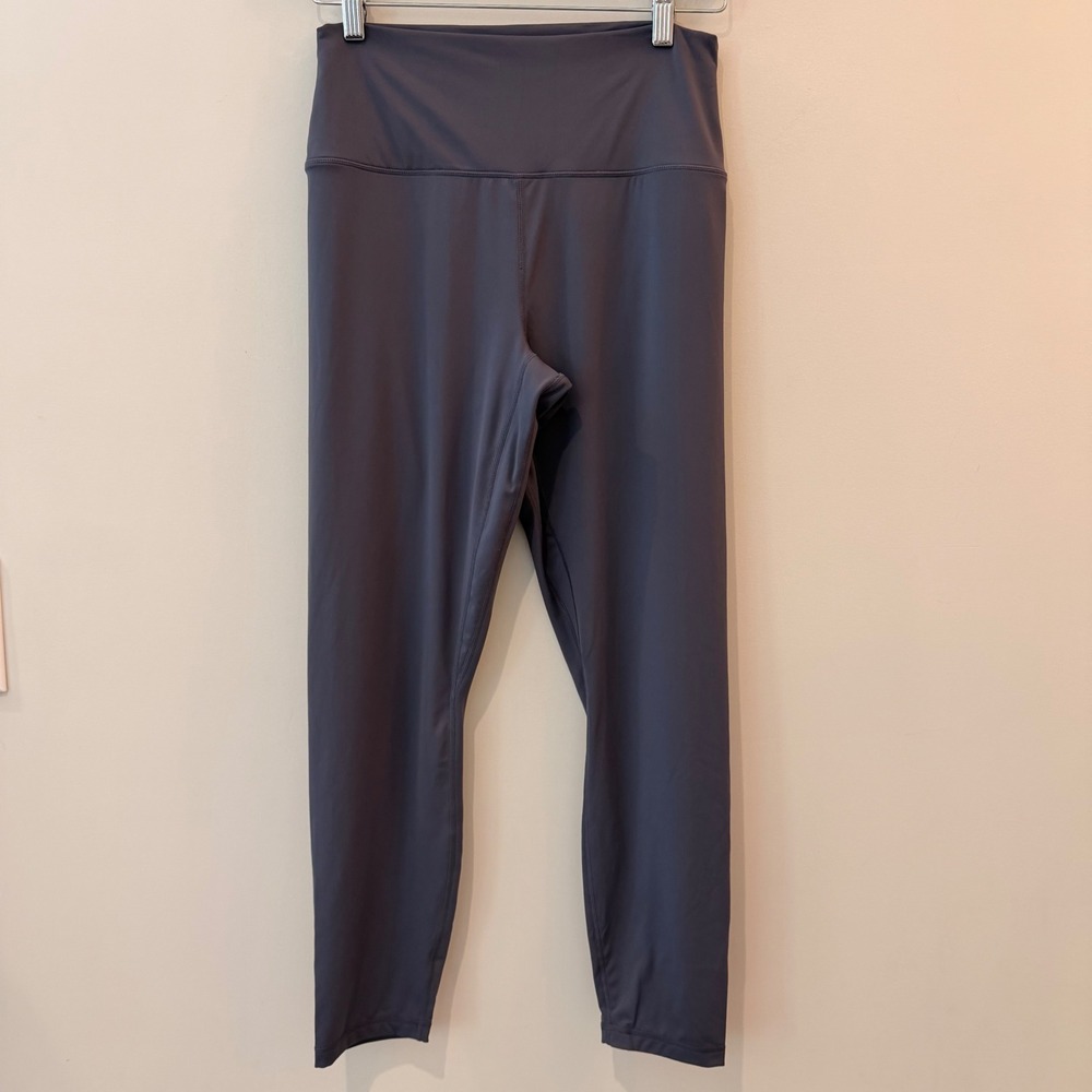 Quince Ultra Form High Rise Legging Pilates Yoga Gym Travel Blue Fog Large EUC - Picture 13 of 16
